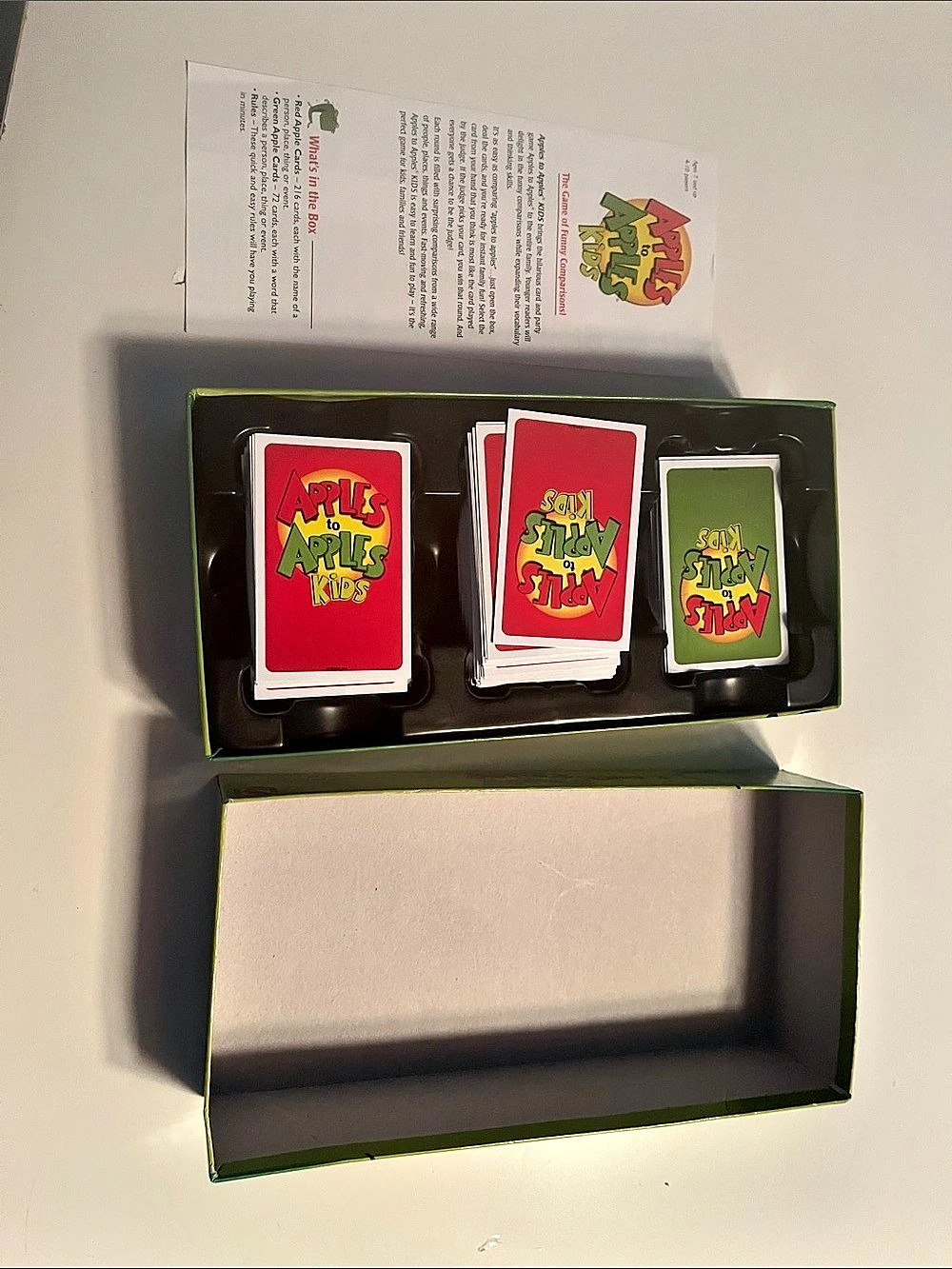Mattel Apples to Apples Kids Card Game - Picture 2 of 3